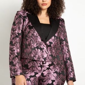 Tailored cropped blazer